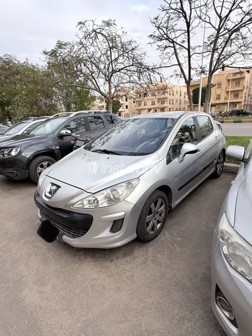 بيجو 308 2011 أبيض مستعملة للبيع - 4