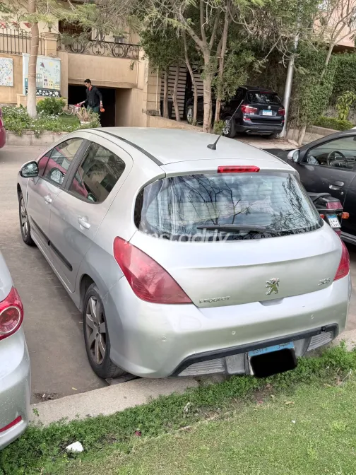 بيجو 308 2011 أبيض مستعملة للبيع - 5