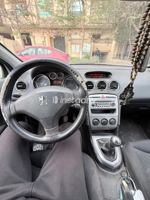 بيجو 308 2011 أبيض مستعملة للبيع - 6