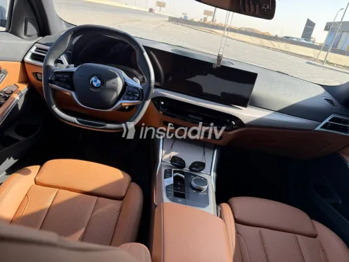 بي ام دبليو 320 2025 أبيض مستعملة للبيع - 4