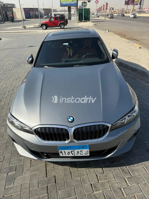 بي ام دبليو 320 2025 أبيض مستعملة للبيع - 6