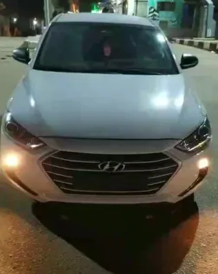 هيونداي إلنترا اى دى 2017 أبيض مستعملة للبيع