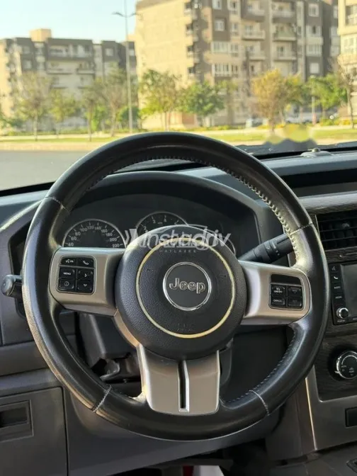 Jeep Cherokee 2012 Black Used for Sale - 2