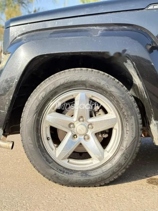 Jeep Cherokee 2012 Black Used for Sale - 5