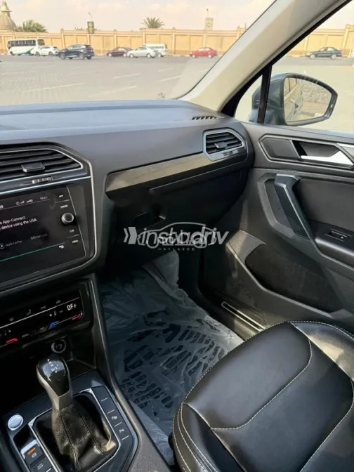 فولكس فاغن تيجون 2022 رمادي مستعملة للبيع - 10