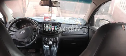 هيونداي I10 2017 أزرق غامق مستعملة للبيع - 3