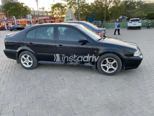 سكودا اوكتافيا A4 1998 أسود مستعملة للبيع - 2