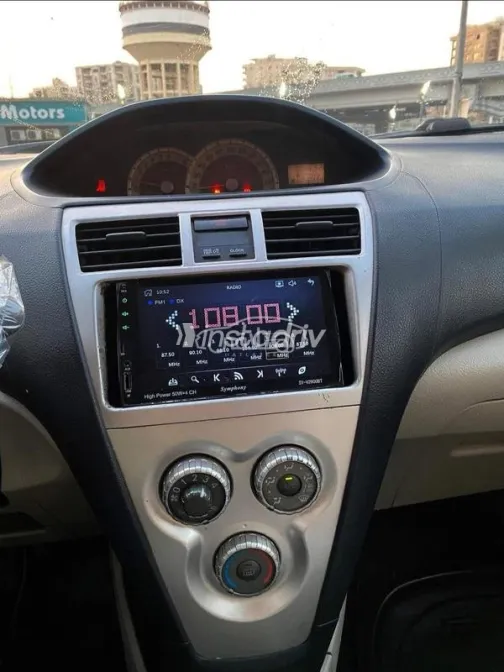 تويوتا ياريس 2008 أسود مستعملة للبيع - 4