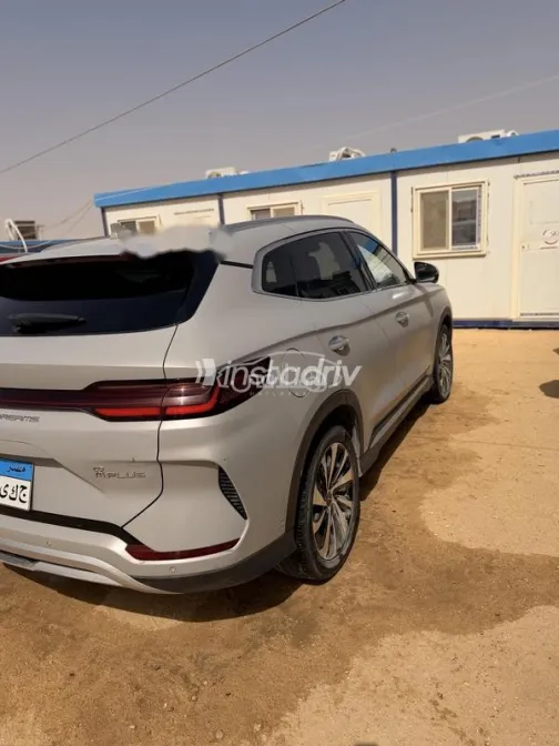 بى واى دى‬ سونج بلاس 2023 رمادي مستعملة للبيع - 7