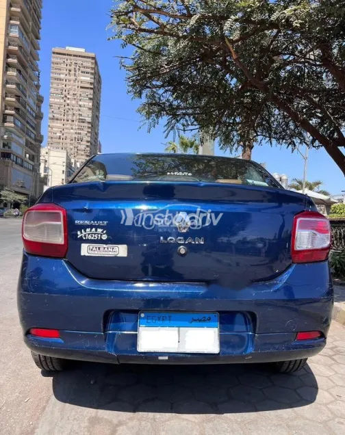 رينو لوجان 2017 أزرق غامق مستعملة للبيع - 10