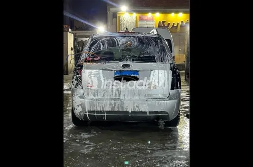 كيا كارينز 2011 فضي مستعملة للبيع - 8