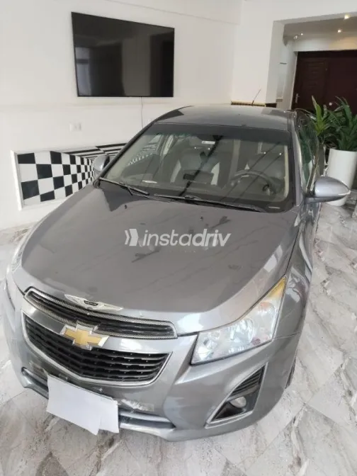 شيفروليه كروز 2015 رمادي مستعملة للبيع - 4