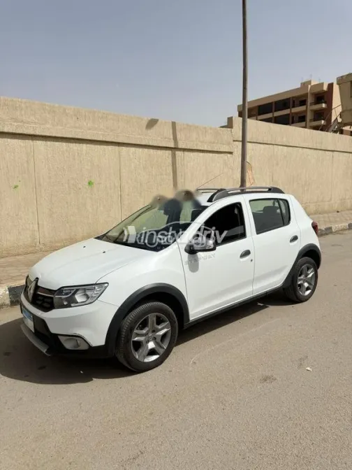 رينو سانديرو  ( ستيب  واى ) 2023 أبيض مستعملة للبيع - 2