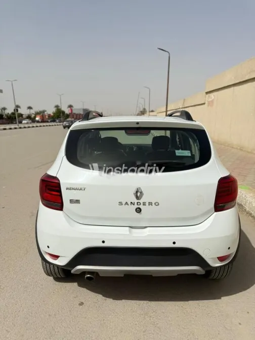 رينو سانديرو  ( ستيب  واى ) 2023 أبيض مستعملة للبيع - 6