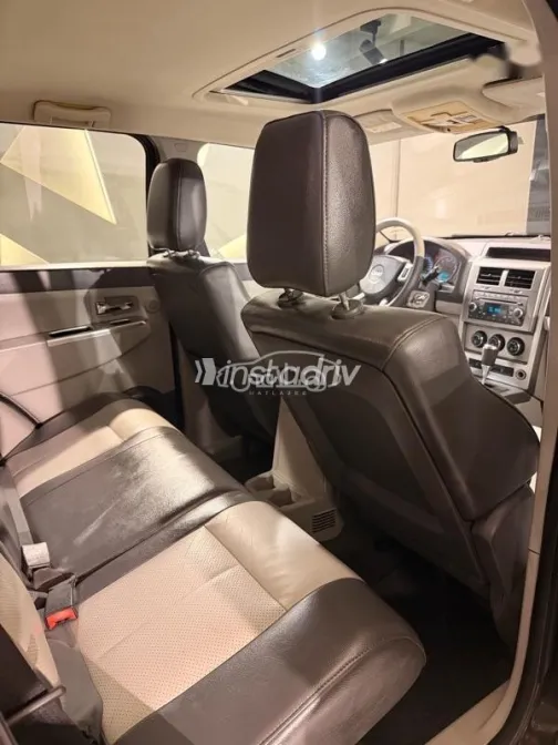 جيب شيروكي 2008 أسود مستعملة للبيع - 9