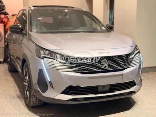 بيجو 3008 2023 فضي مستعملة للبيع - 4