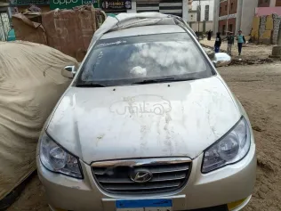 هيونداي افانتي 2008 فضي مستعملة للبيع