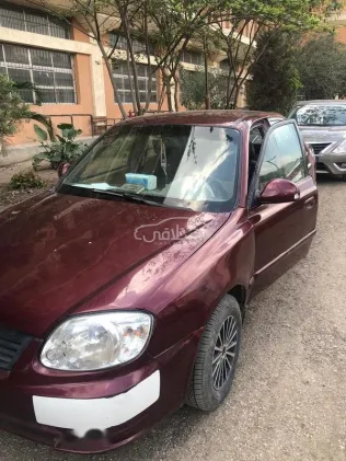 هيونداي فيرنا 2008 أحمر غامق مستعملة للبيع