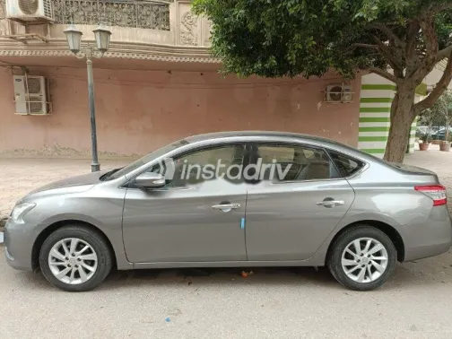 نيسان سنترا 2020 رمادي مستعملة للبيع - 8