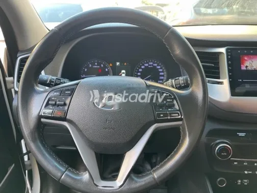 Hyundai Tucson GDI 2019 White Used for Sale - 7