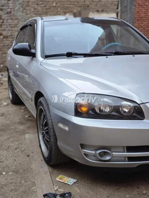 هيونداي افانتي 2005 فضي مستعملة للبيع - 7