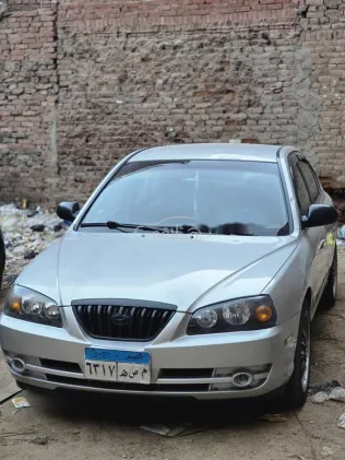 هيونداي افانتي 2005 فضي مستعملة للبيع