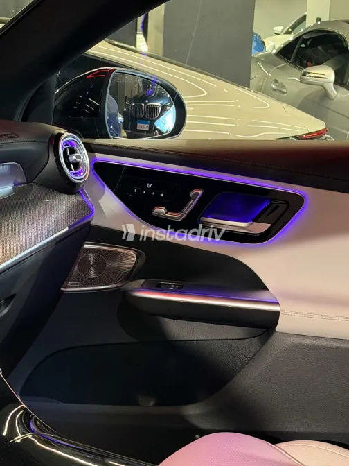 مرسيدس GLC 300 2024 أبيض مستعملة للبيع - 10