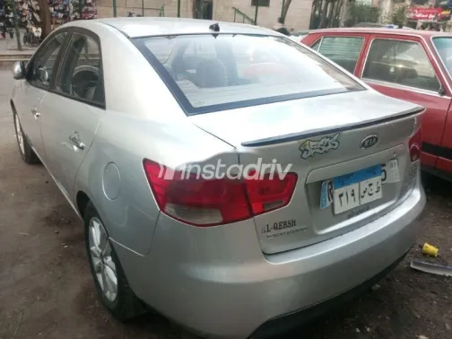 كيا سيراتو 2010 رمادي مستعملة للبيع - 4