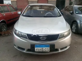 كيا سيراتو 2010 رمادي مستعملة للبيع