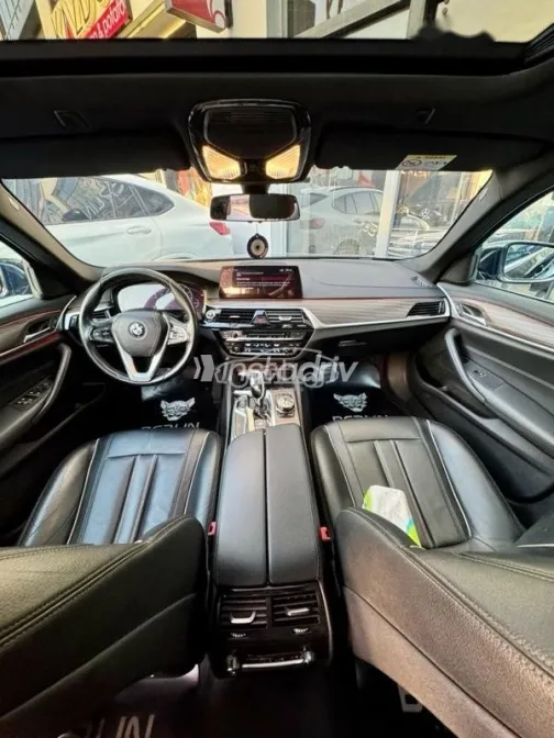 بي ام دبليو 520 2019 أسود مستعملة للبيع - 4