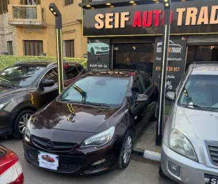 اوبل أسترا 2013 أسود مستعملة للبيع