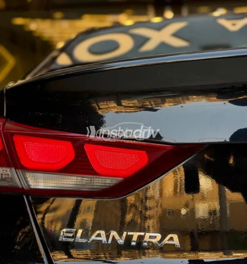 Hyundai Elantra 2019 Black Used for Sale - 8