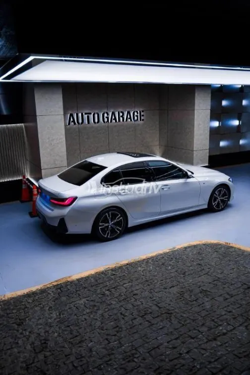 بي ام دبليو 320 2024 أبيض مستعملة للبيع - 2