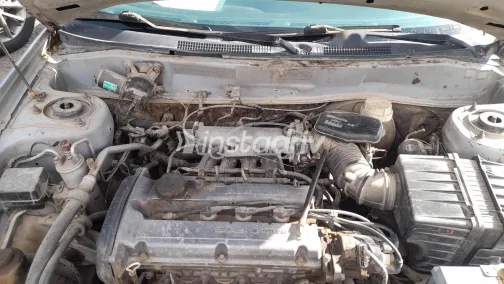 ميتسوبيشي لانسر 1998 فضي مستعملة للبيع - 5