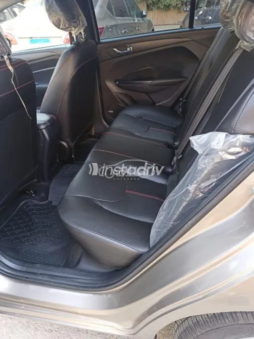 شيرى اريزو 5 2023 رمادي مستعملة للبيع - 4