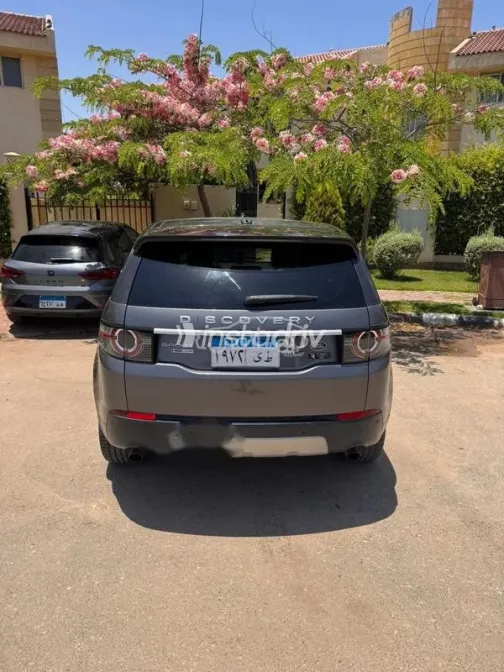 لاند روفر ديسكفري 2015 بني مستعملة للبيع - 5