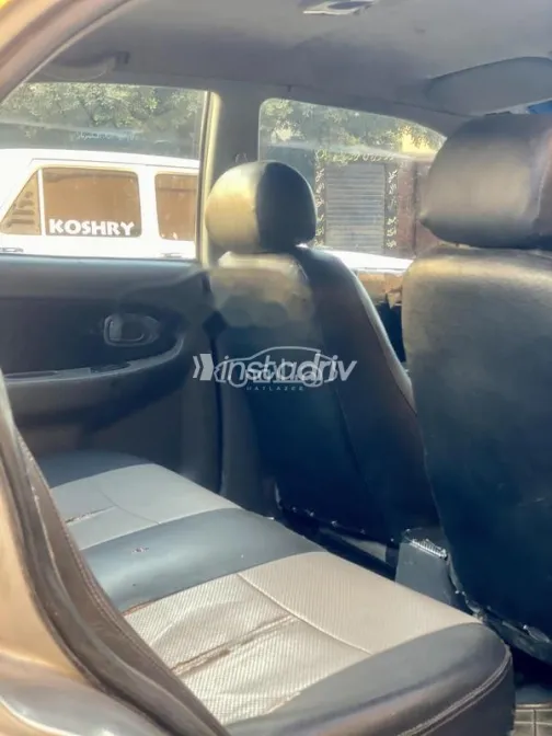 كيا سبكترا 2004 ذهبي مستعملة للبيع - 4