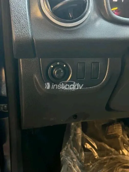 رينو سانديرو 2017 أبيض مستعملة للبيع - 2