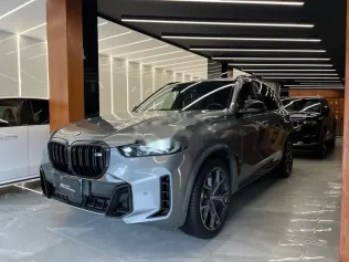 بي ام دبليو X5 2024 فضي مستعملة للبيع