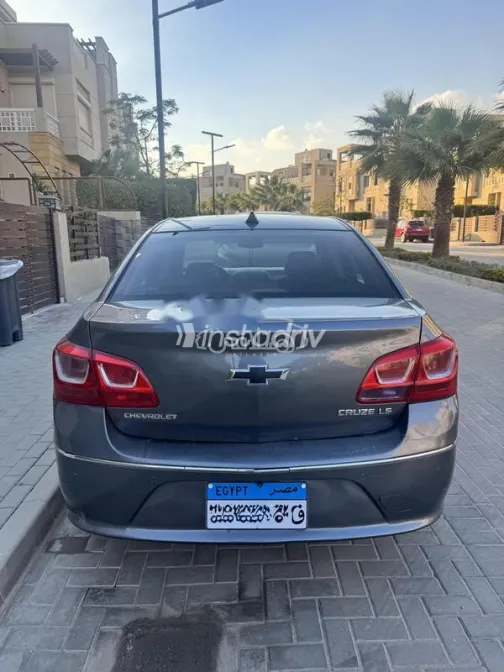 شيفروليه كروز 2016 أبيض مستعملة للبيع - 4
