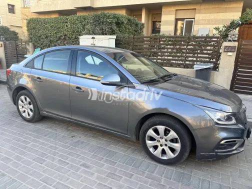 شيفروليه كروز 2016 أبيض مستعملة للبيع - 6