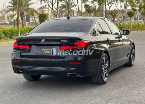بي ام دبليو 520 2023 أسود مستعملة للبيع - 3