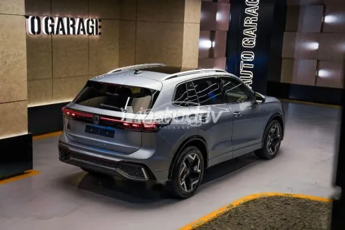 فولكس فاغن تيجون 2025 فضي مستعملة للبيع - 7