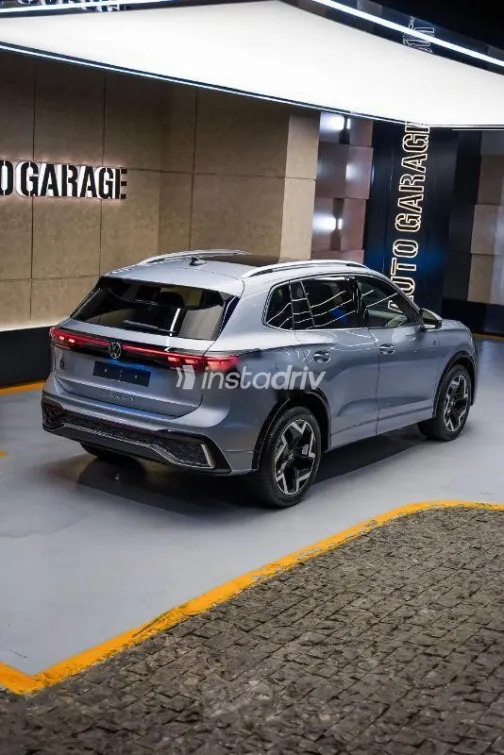 فولكس فاغن تيجون 2025 فضي مستعملة للبيع - 9