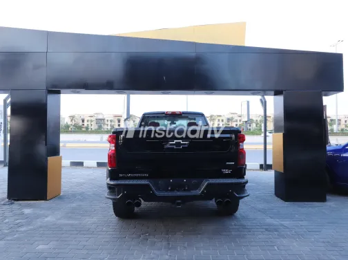 شيفروليه سيلفرادو 2021 أبيض مستعملة للبيع - 6