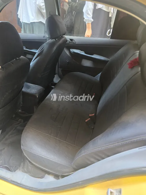 سكودا فابيا 2001 أبيض مستعملة للبيع - 1