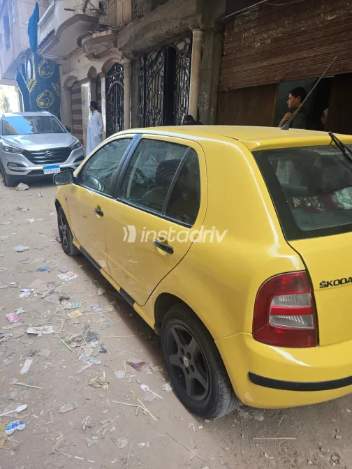 سكودا فابيا 2001 أبيض مستعملة للبيع - 8