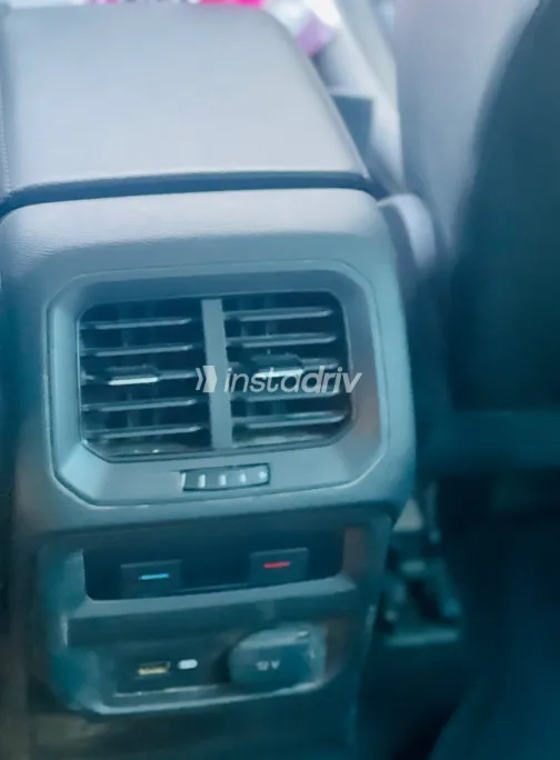 فولكس فاغن تيجون 2020 أبيض مستعملة للبيع - 8