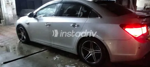 شيفروليه كروز 2010 أبيض مستعملة للبيع - 5