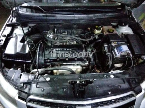 شيفروليه كروز 2010 أبيض مستعملة للبيع - 7